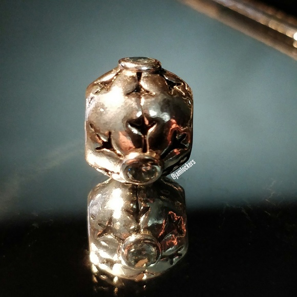 Snowflake charm, Pandora retired - Picture 2 of 4